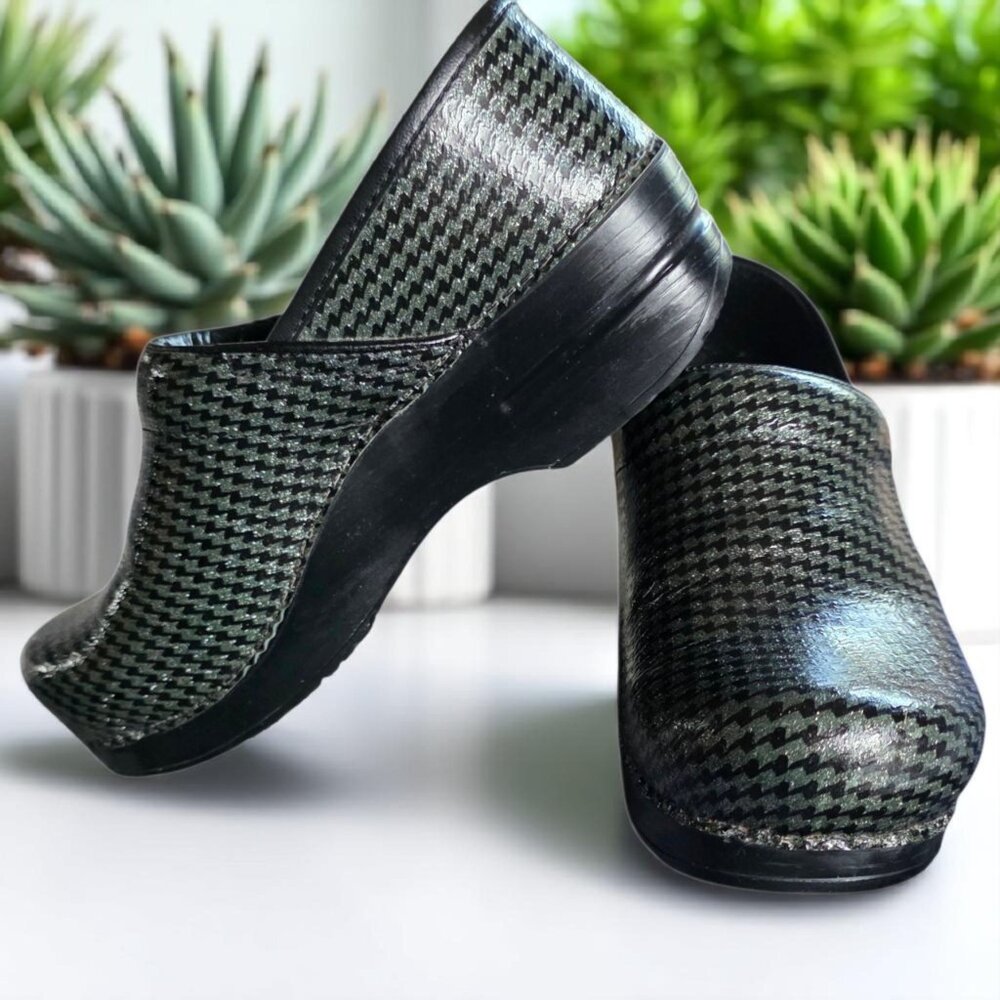DANSKO ( 7.5) Classic Slip On Black, Green Glitter Professional All Day Clogs - Picture 8 of 10
